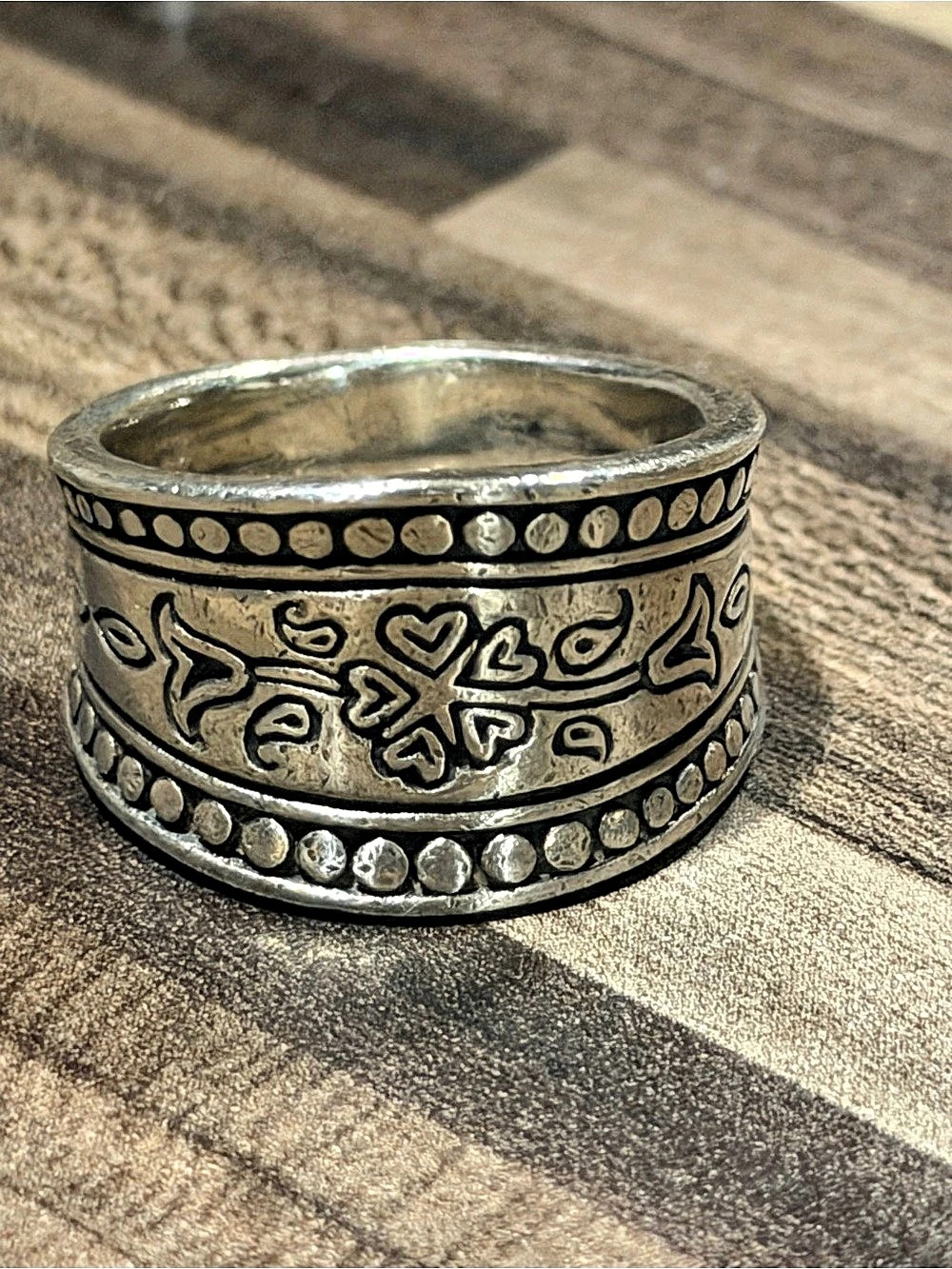 925 Sterling Silver, symbols, Band Ring, Wide Cigar Band Ring size 7 #414